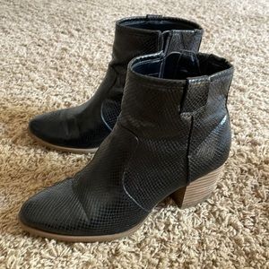 Fake snake skin black booties